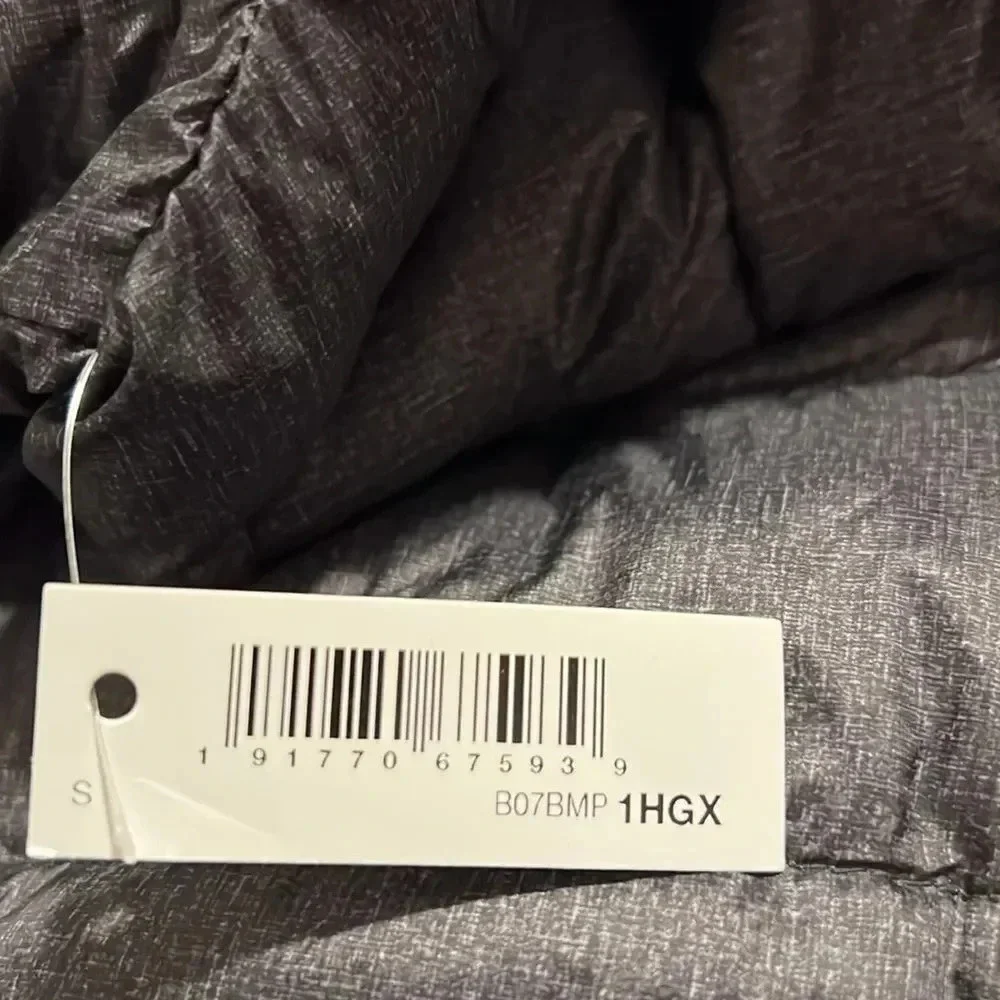 Amazon Essentials Coat  - Picture 14 of 15